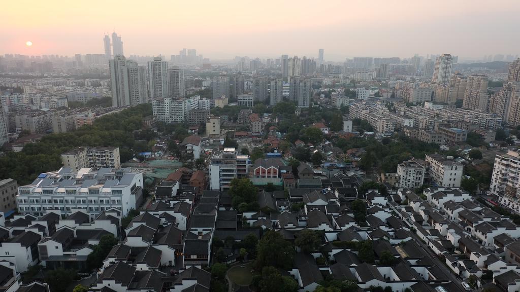Liusu Hostel Jinling Branch Нанкин Экстерьер фото